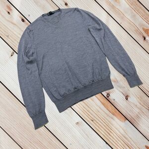 Club Monaco men’s M v-neck grey 100% Italian merino wool sweater